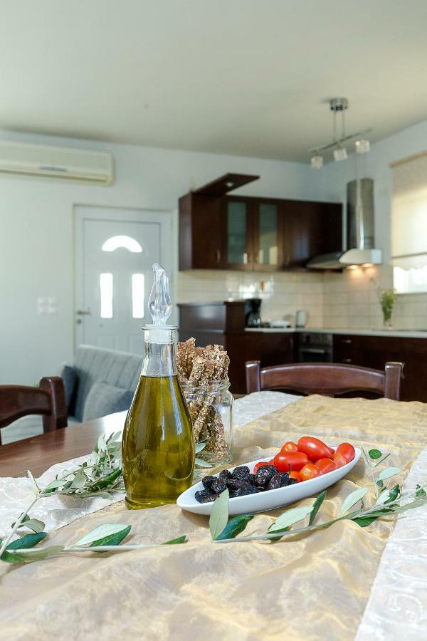 팔라사르나 Sea Side House Rapanas 빌라 외부 사진